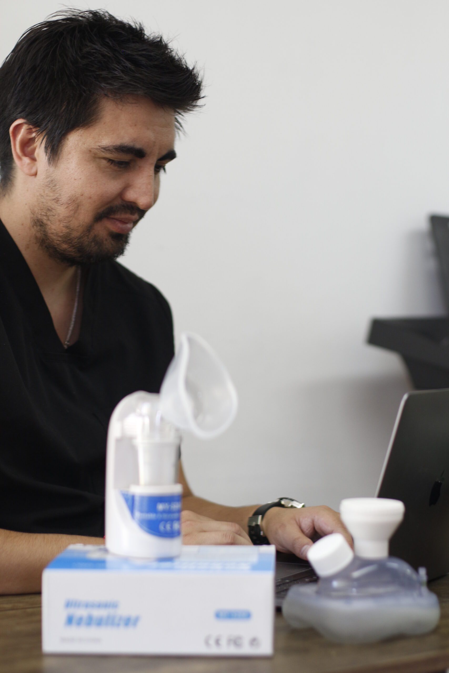 Profesional de Clínica Belting en consulta